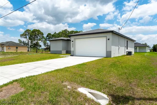 Lehigh Acres, FL 33976,3810 29th ST SW
