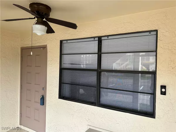 Fort Myers, FL 33919,13118 Feather Sound DR #208