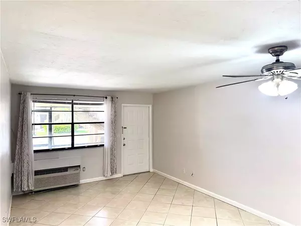 Fort Myers, FL 33919,13118 Feather Sound DR #208