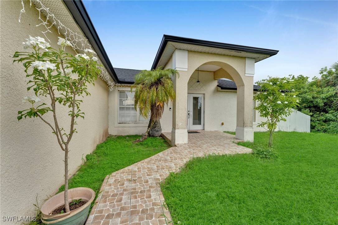 3031 36th ST SW, Lehigh Acres, FL 33976