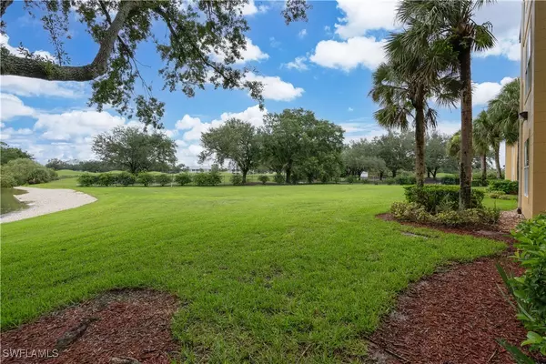 Fort Myers, FL 33913,11500 Villa Grand #310