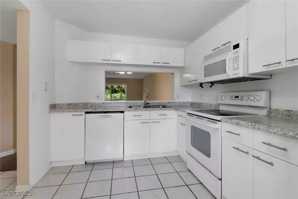 Naples, FL 34109,7779 Jewel LN #103