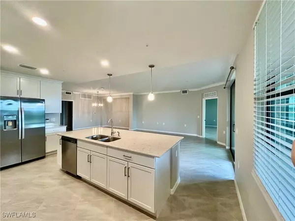 Naples, FL 34120,2361 Anguilla DR #102