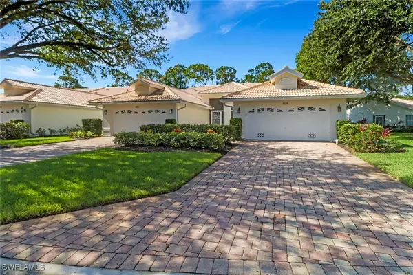 804 Wiggins Bay DR #22R, Naples, FL 34110