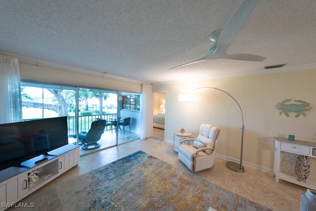 325 Charlemagne BLVD #C204, Naples, FL 34112