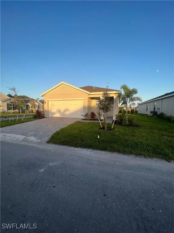 801 Serenity LN, Labelle, FL 33935