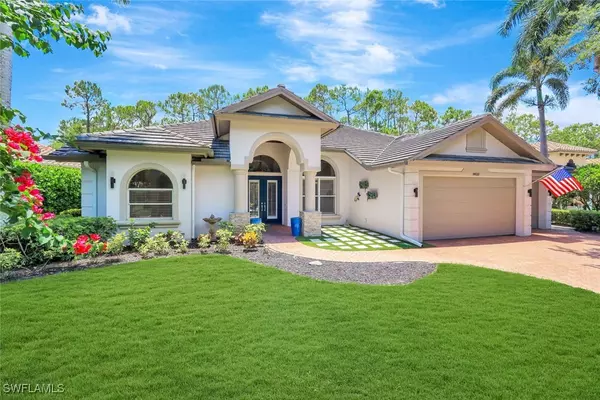 9833 Clear Lake CIR, Naples, FL 34109