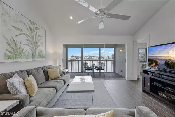 Naples, FL 34108,10682 Gulf Shore DR #C302