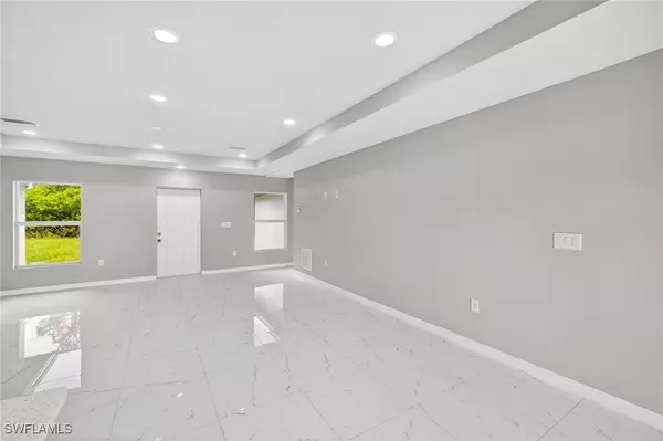 Lehigh Acres, FL 33971,2904 44th ST W