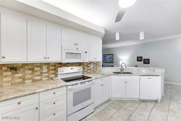 Estero, FL 34135,23861 Costa Del Sol RD #103