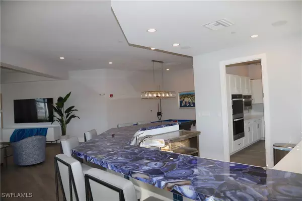 Naples, FL 34102,909 10th ST S