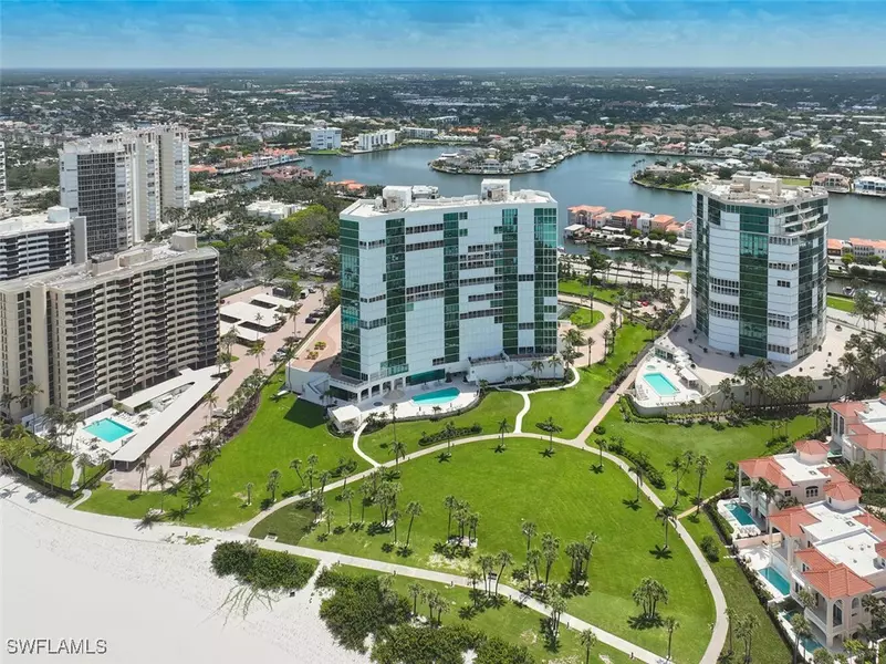 3991 Gulf Shore BLVD N #904, Naples, FL 34103