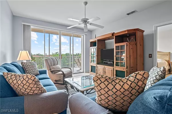 Fort Myers, FL 33919,14801 Park Lake DR #PH10