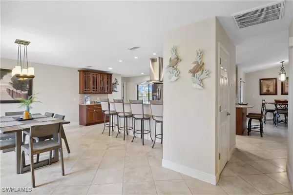 Cape Coral, FL 33990,608 SE 20th PL