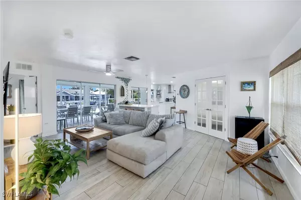 Marco Island, FL 34145,1048 Cottonwood CT