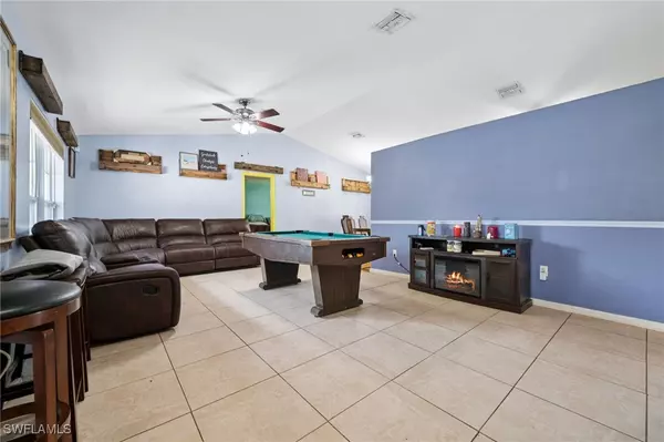 Lehigh Acres, FL 33971,2917 48th ST W