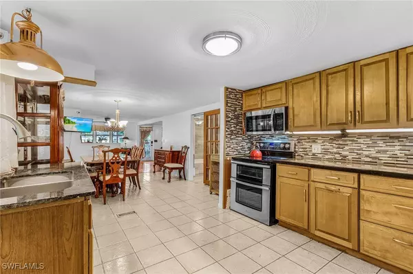 North Fort Myers, FL 33917,2230 Costello LN