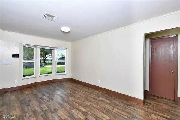 Cape Coral, FL 33904,1425 SE 25th LN