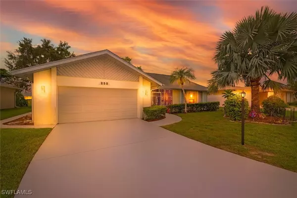 950 Charlemagne BLVD, Naples, FL 34112