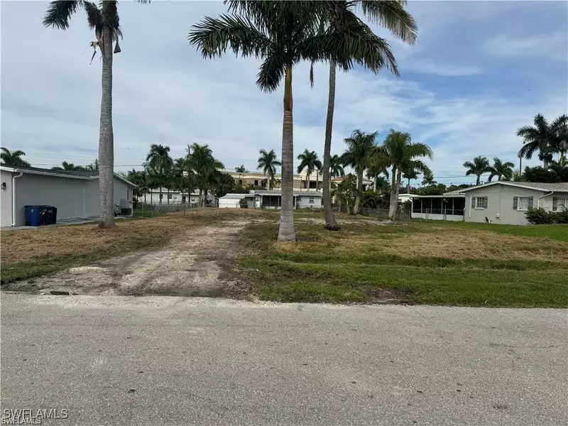 9934 Almetta AVE, Fort Myers, FL 33919
