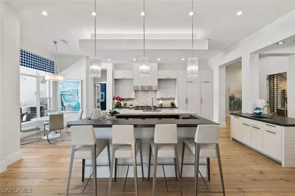 Naples, FL 34103,745 Riviera DR