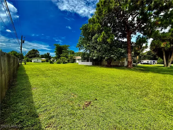 Lehigh Acres, FL 33936,16 Louisiana RD