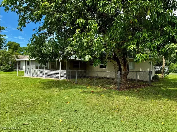 Lehigh Acres, FL 33936,16 Louisiana RD