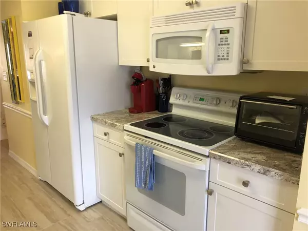 Bonita Springs, FL 34134,28861 Bermuda Lago CT #105