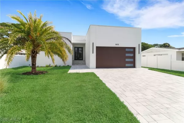 1415 13th AVE N, Naples, FL 34102