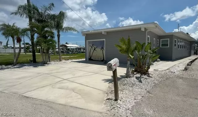 St James City, FL 33956,3827 Coconut DR