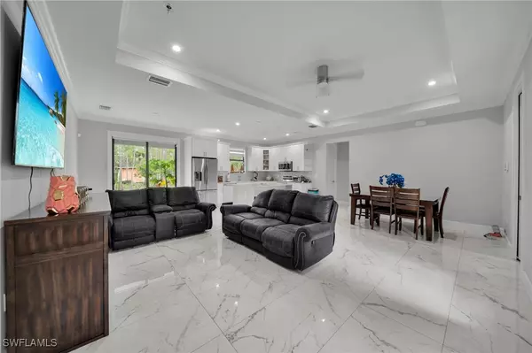 Naples, FL 34117,4267 4th AVE SE
