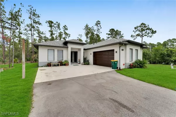 4267 4th AVE SE, Naples, FL 34117