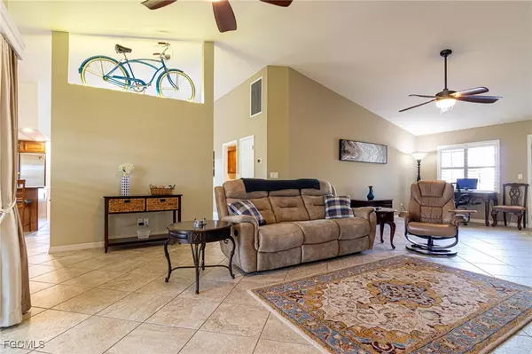 North Fort Myers, FL 33917,17766 Acacia DR