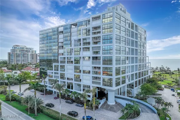 Naples, FL 34103,4751 Gulf Shore BLVD N #1408