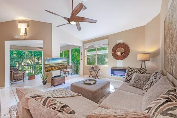 Naples, FL 34110,15260 Cedarwood LN #A201