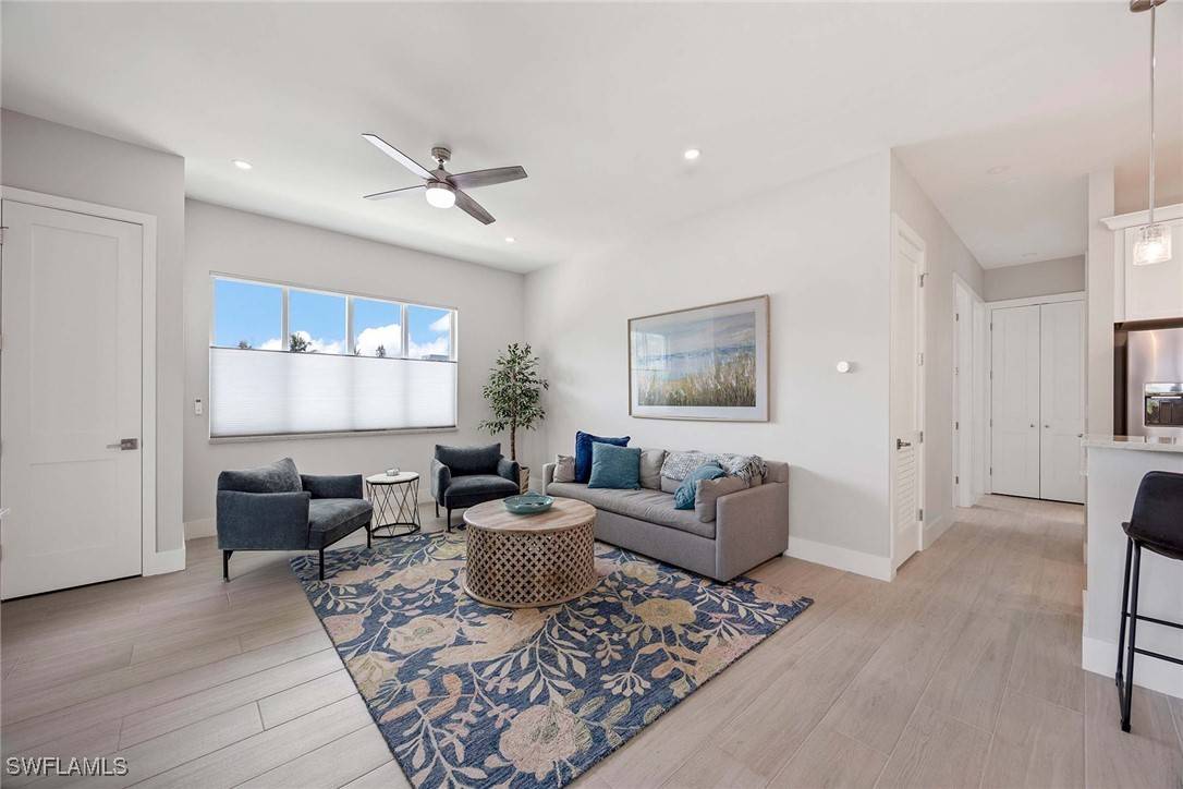 Naples, FL 34102,1395 CURLEW AVE #4-3