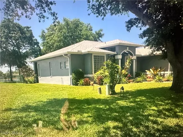 Naples, FL 34120,701 Meyer DR