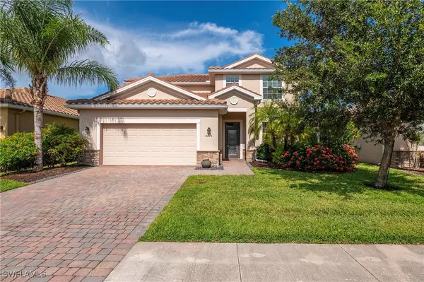 2470 Heydon CIR E, Naples, FL 34120
