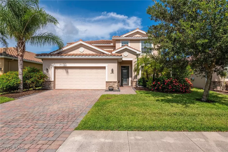 2470 Heydon CIR E, Naples, FL 34120