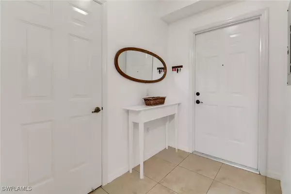 Estero, FL 33928,20251 Royal Villagio CT #103
