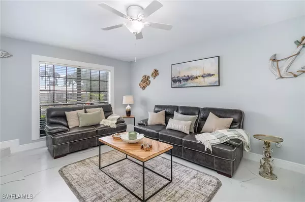 Marco Island, FL 34145,146 Clyburn WAY W #I-6