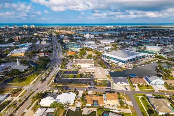 Marco Island, FL 34145,1118 N Collier BLVD #207