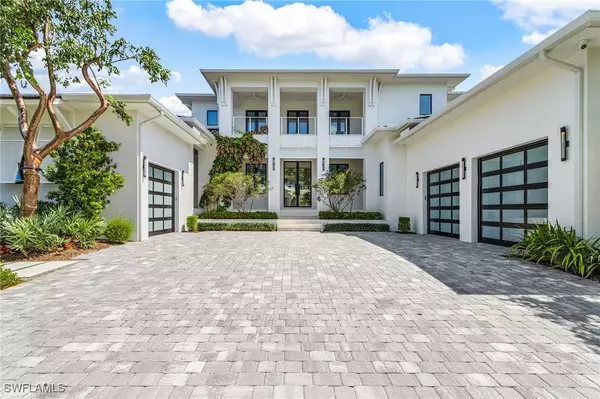1698 McIlvaine CT, Marco Island, FL 34145