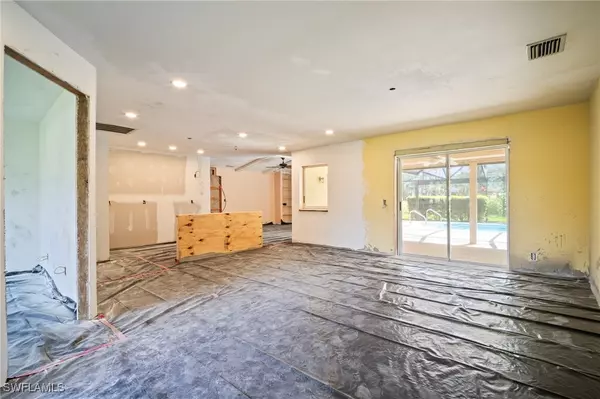 Naples, FL 34113,158 Palmetto Dunes CIR