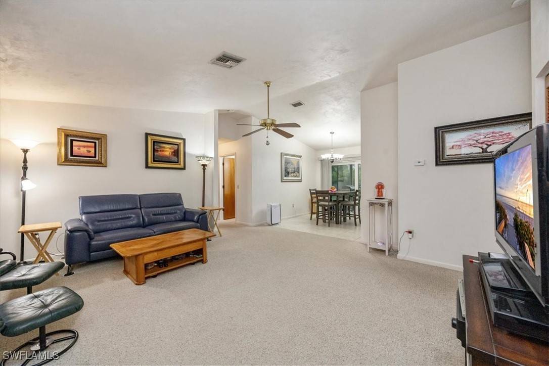 Naples, FL 34116,5881 Green BLVD
