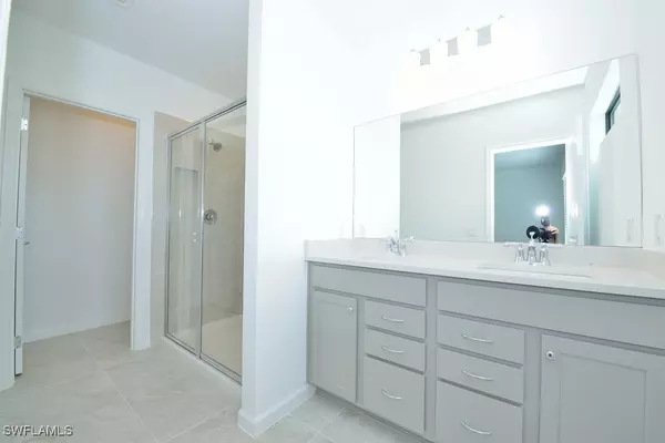 Bonita Springs, FL 34135,27839 Solis Grande DR