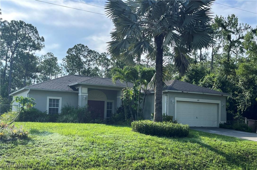 818 Desoto AVE, Lehigh Acres, FL 33972