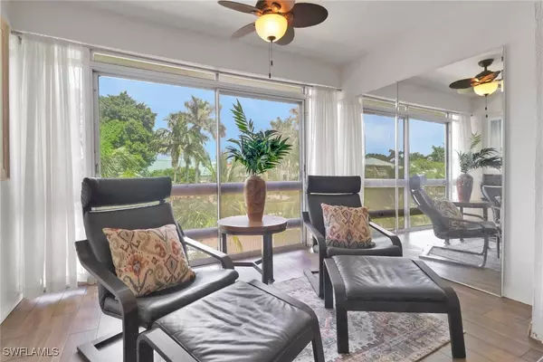 Naples, FL 34102,1021 3rd ST S #306