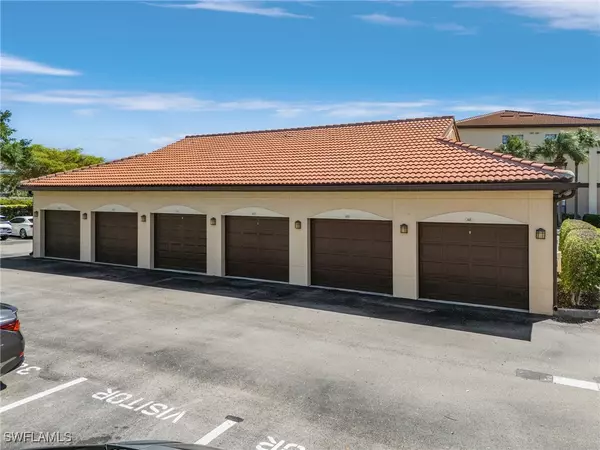 Naples, FL 34105,12930 Positano CIR #207