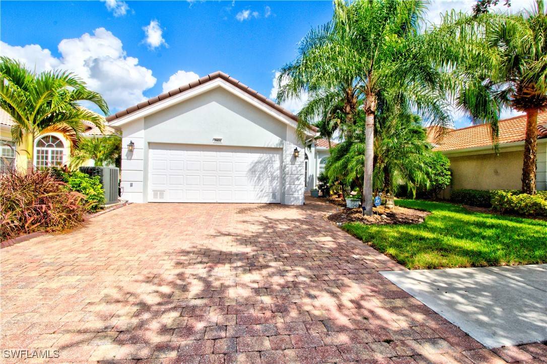 7931 Valentina CT, Naples, FL 34114